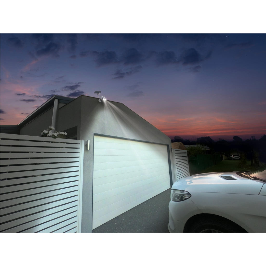 Uniden Solo Pano Wireless 3K Dual Lens Spotlight Security Camera with