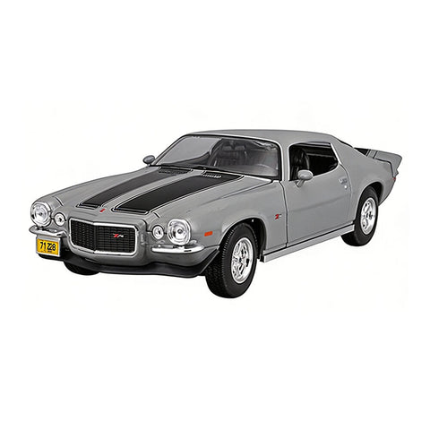 Maisto 1:18 Scale 1971 Chevrolet Camaro Grey Diecast Vehicle Model