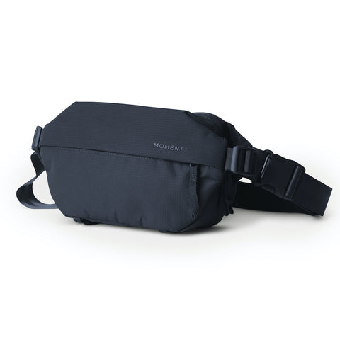Moment Everything Sling 2L (Navy)