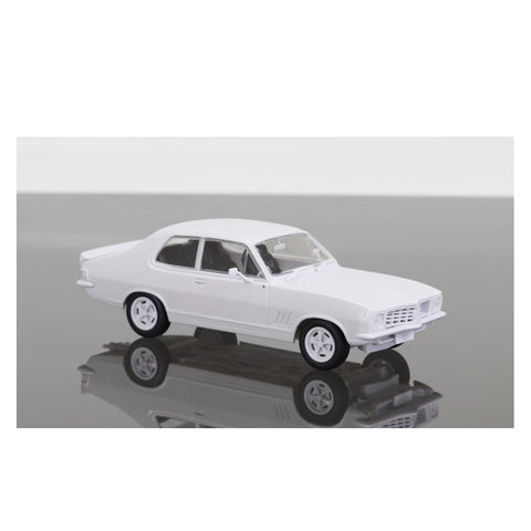 DDA 1:24 Scale Holden LJ Torana GTR XU1 Plastic Car Model Kit