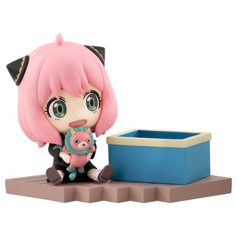 Good Smile Company Spy Family Hold Anya Forger Anime Display Figure Toy 7cm