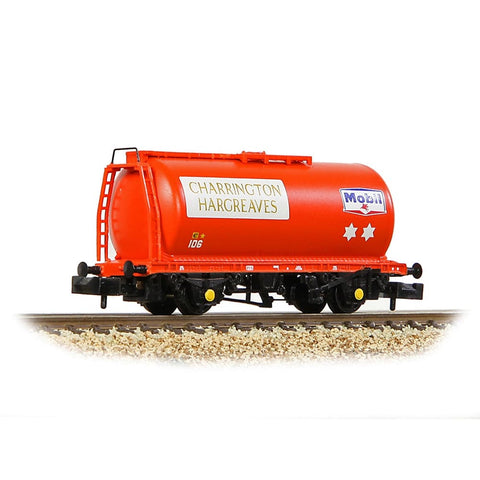 Graham Farish N BR 45T Class B TTA Tank Wagon 106 'Charrington Hargreaves/Mobil' Red