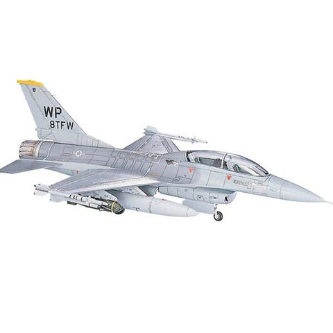Hasegawa 1/72 F-16b Plus Fighting Falcon (U.s. Air Force Trainer)