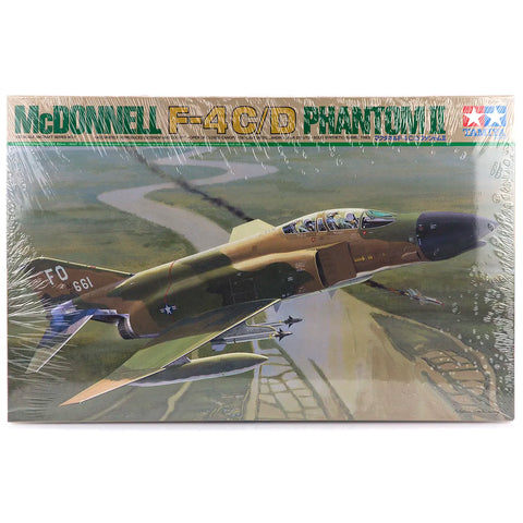 Tamiya 1/32 McDonnell Douglas F-4C/D Phantom II Jet Scaled Plastic Model Kit