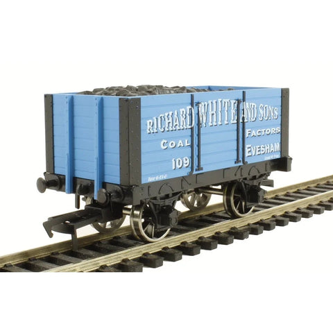 Dapol OO 7 Plank 9 Ft Wheelbase Richard (White)