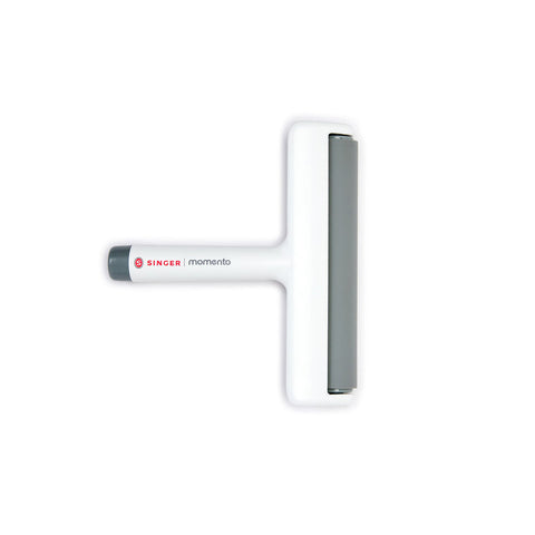 SINGER(R) MOMENTO(TM) 6 inch Brayer