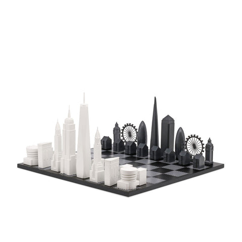 Skyline Chess 33pc Set London v New York with Wooden Board (Black/Grey)