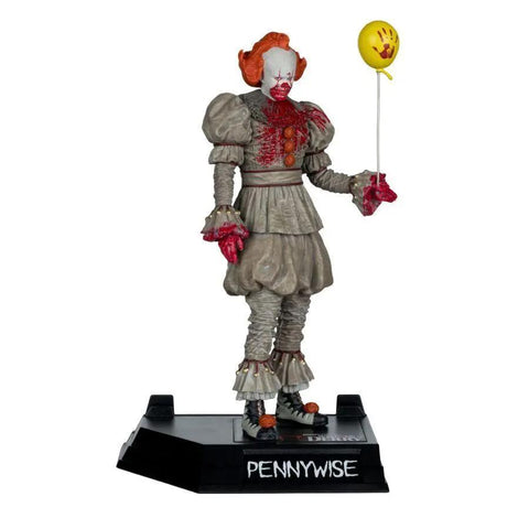Welcome to Derry – Pennywise (Bloody) Movie Maniacs 6" Posed Figure