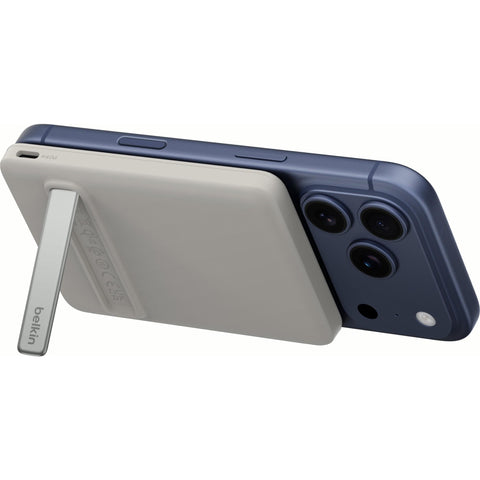 Belkin BoostCharge Slim Magnetic Power Bank 5K with Stand (Sand)