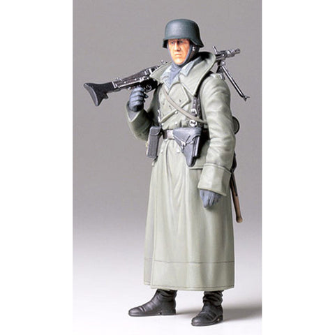 Tamiya 1/16 WWII German Machine Gunner (Great Coat)