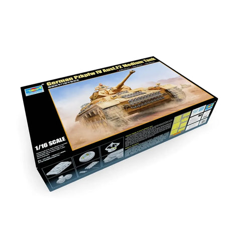 Trumpeter 1/16 Porsche Early Production Vehicle Model Kit