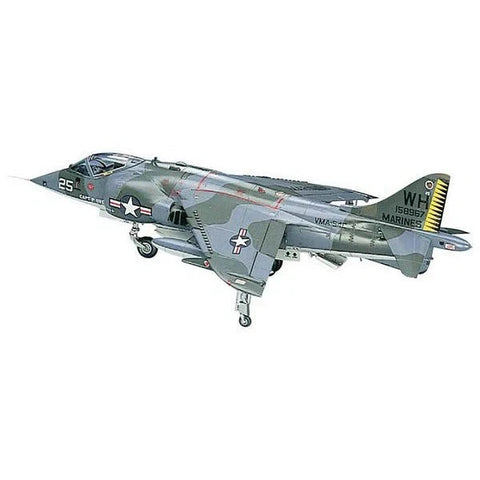 Hasegawa 1/72 AV-8A HARRIER (U.S.M.C. Attacker)
