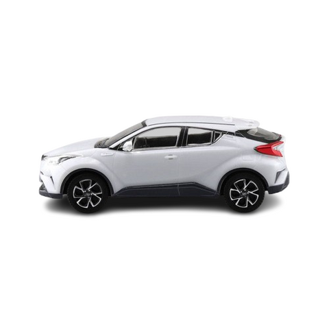 Aoshima 1/32 SNAP Toyota C-HR (White Pearl Crystal Shine)
