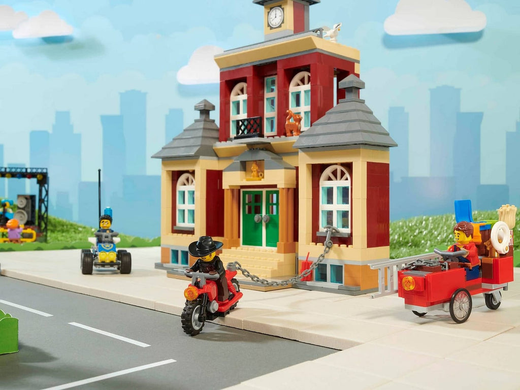LEGO 60271 Main Square - City - JB Hi-Fi