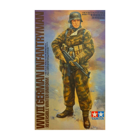 Tamiya 1/16 WWII German Infantryman Reversible Winter Uniform