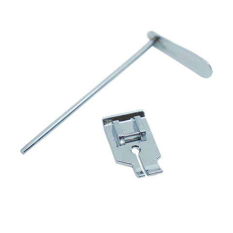 SINGER Quarter Inch Presser Foot - Quarter Inch Snap On Presser Foot with Guide