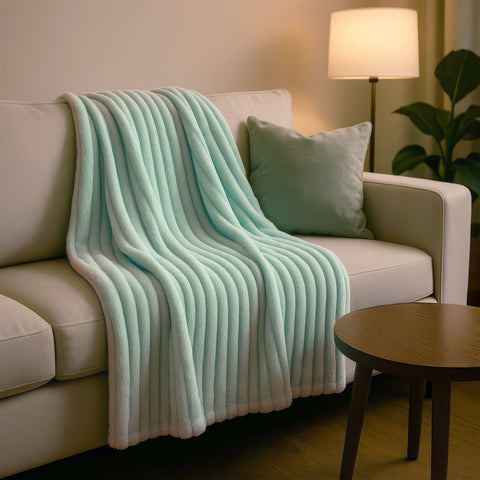 ELLE Heated Throw Blanket (Glacier)
