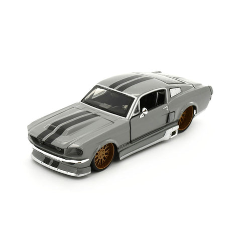 Maisto Licensed 1:24 Scale Classic Muscle Ford Mustang GT 1967 Diecast Model Car Gray