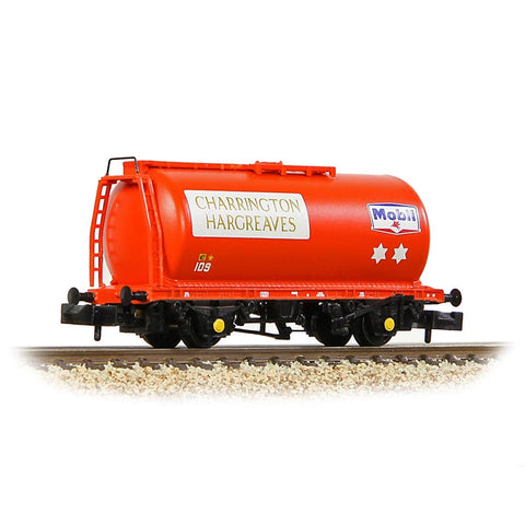 Graham Farish N BR 45T Class B TTA Tank Wagon 109 'Charrington Hargreaves/Mobil' Red