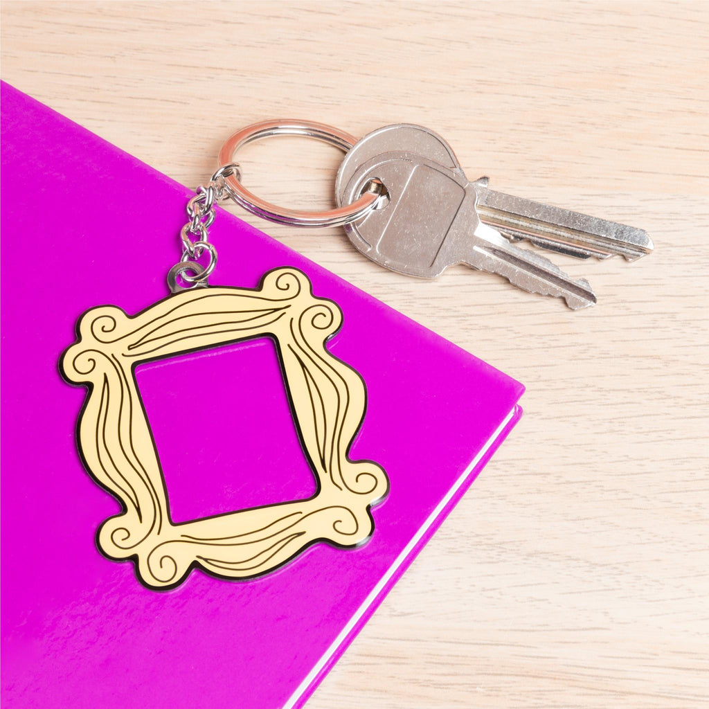 FRIENDS TV Show Official Picture Frame Keyring - Gold, Monica's Door Peephole Design